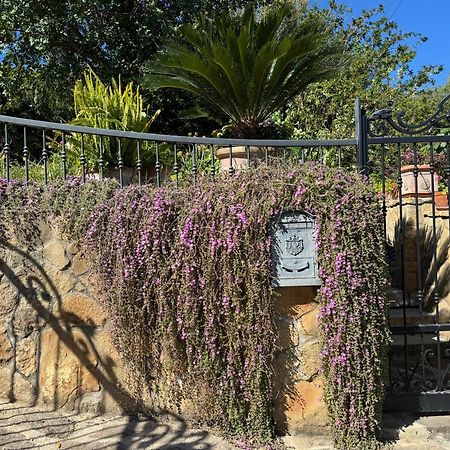 Villa Dei Fiori - Casa Vacanza Capoterra Exterior foto